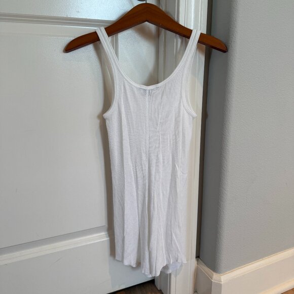Vince Ribbed Scoop Neck Tank Top With Shirt Tail Raw Edge Hem White Cotton Blend - Picture 2 of 4